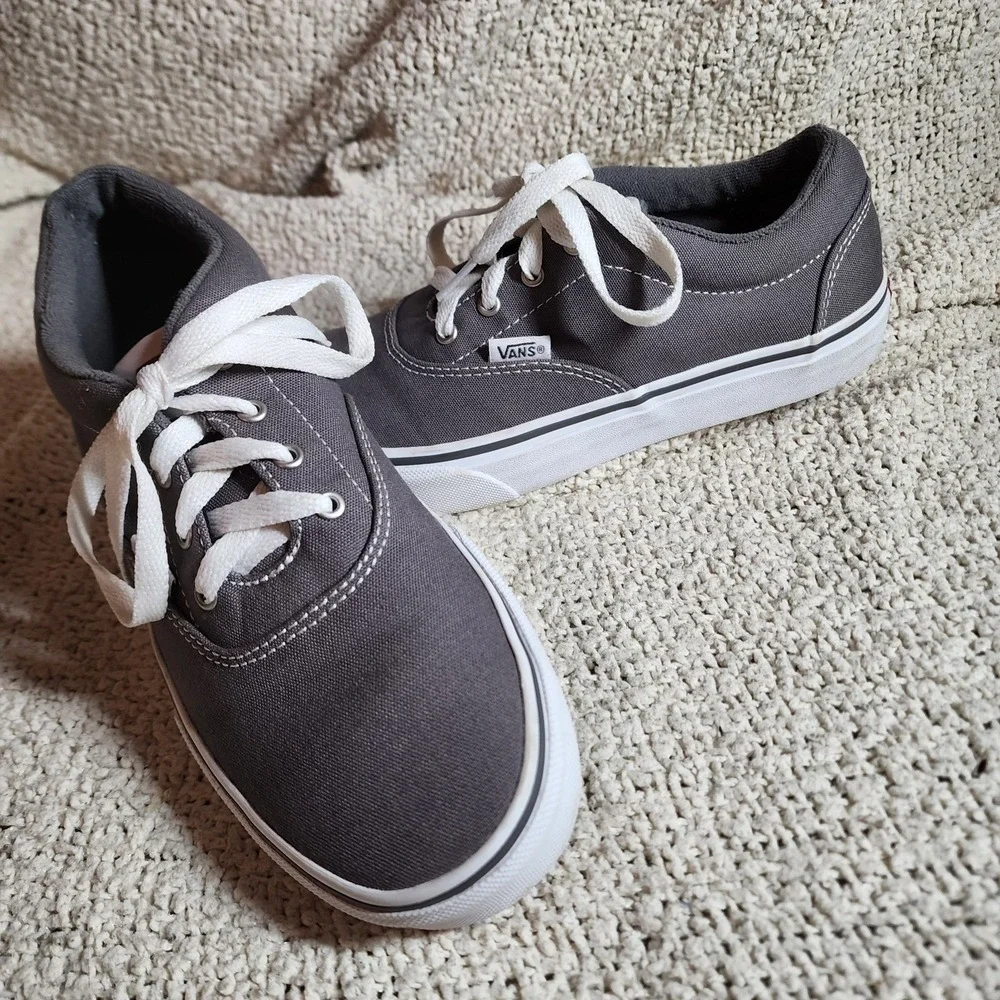 VANS  Pewter Gray Canvas Sneakers Shoes Youth Size 5 Lace Up Comfort